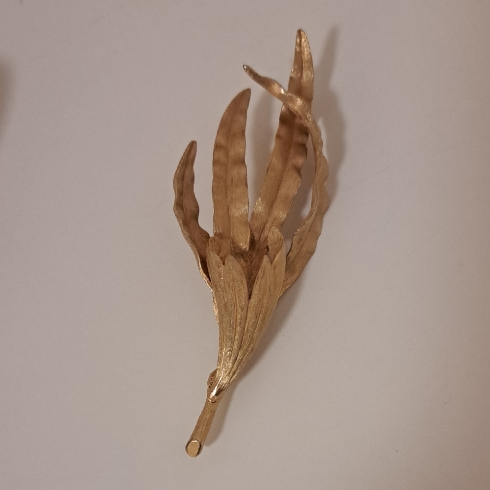 Vintage Goldtone Leaf Brooch